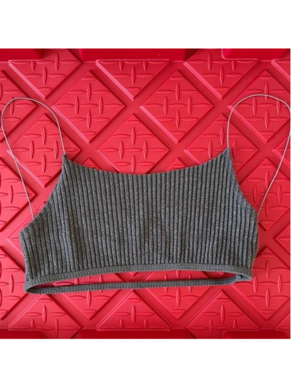 Joah brown luxe knit bralette 
Good condition 

Gray ribbed knit crop top in a S